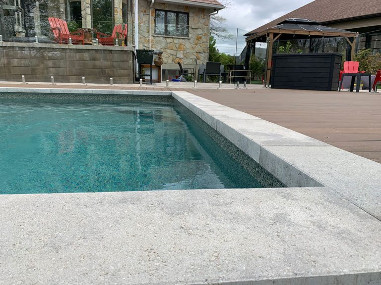 Piscines : Phenix Paysagiste - ( Rive Sud et Rive Nord de Québec )